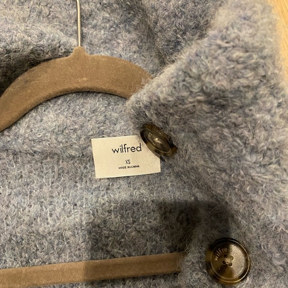 Aritzia Cardigan - Picture 2 of 5